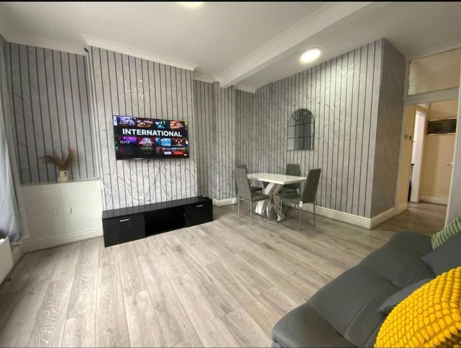 Holiday home Beautiful 2 Bed 1 Bath Manchester