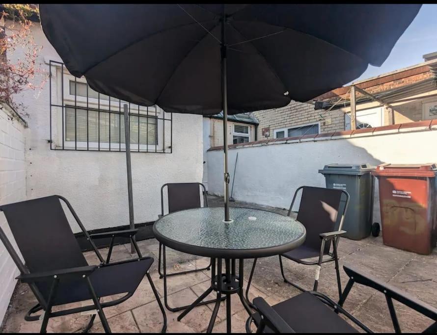 Beautiful 2 Bed 1 Bath Casa de férias *